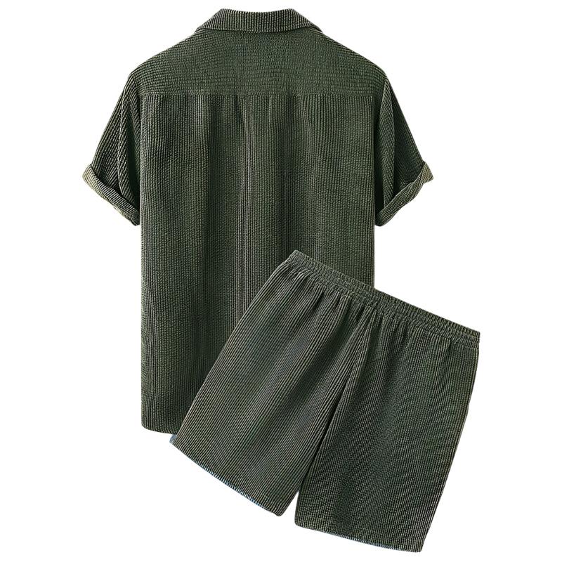 Set med velourshorts för herrar – stiligt och bekvämt för sommaren.