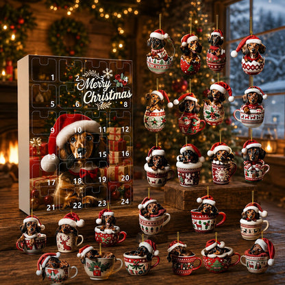 Adventskalendern står i en mysig stuga bredvid alla 24 taxprydnader i koppar och ägg, uppställda på träytor och golv. 7