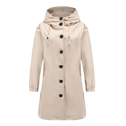 Beige Damenmantel mit Kapuze, Knöpfen und Kordelzug, ideal für Herbstmode und Outdoor-Aktivitäten.