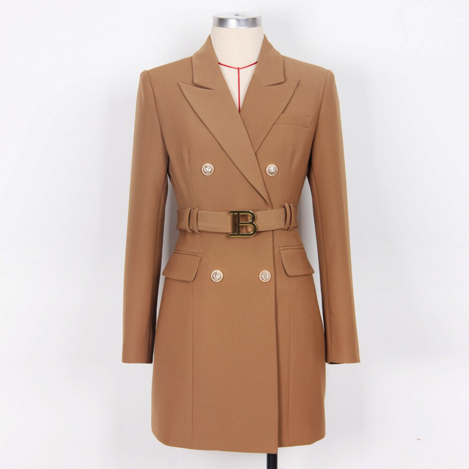 Damen Blazer Kleid, beige, doppelreihig, Gürtel, elegantes Design, Modebekleidung.