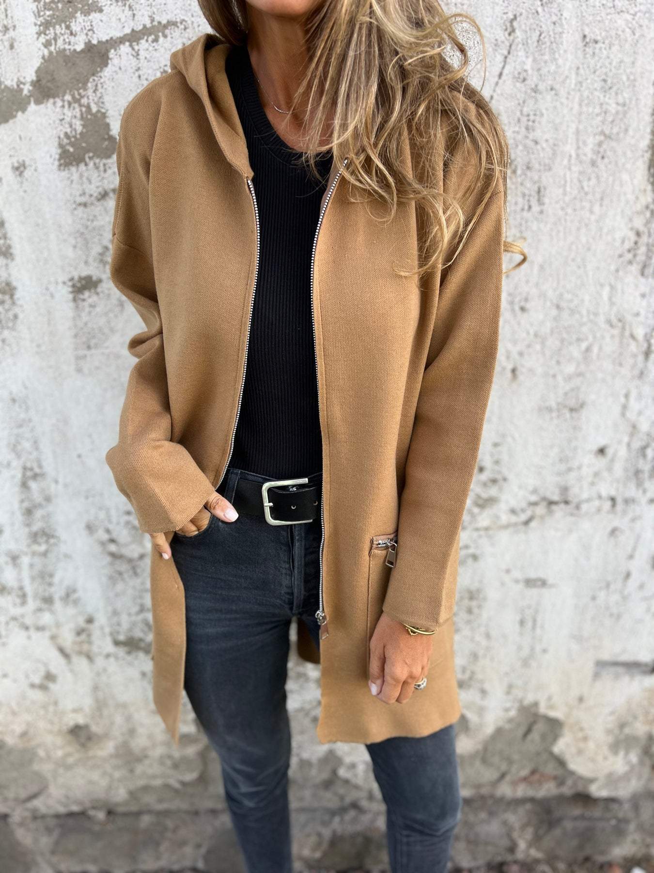Damen Kapuzenjacke, braun, lang, Reißverschluss, lässig, Herbstmode, Baumwolle, Luca Norelli.