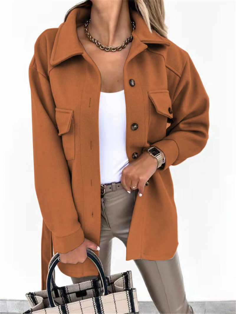 Damenjacke Braun, Knopfleiste, Taschen, Herbstmode, eleganter Look, Freizeitkleidung