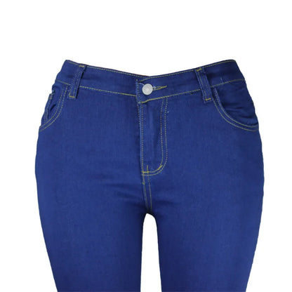 Blaue Damenjeans, hohe Taille, Denim, modisch, bequem, Alltagskleidung, klassischer Stil.