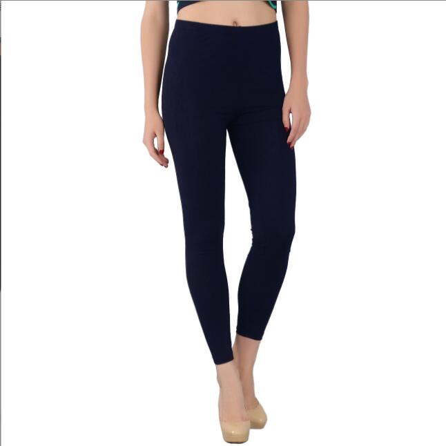 Damen Leggings dunkelblau, elastisch, bequem, modisch, ideal für Freizeit und Sport.