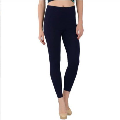 Damen Leggings dunkelblau, elastisch, bequem, modisch, ideal für Freizeit und Sport.