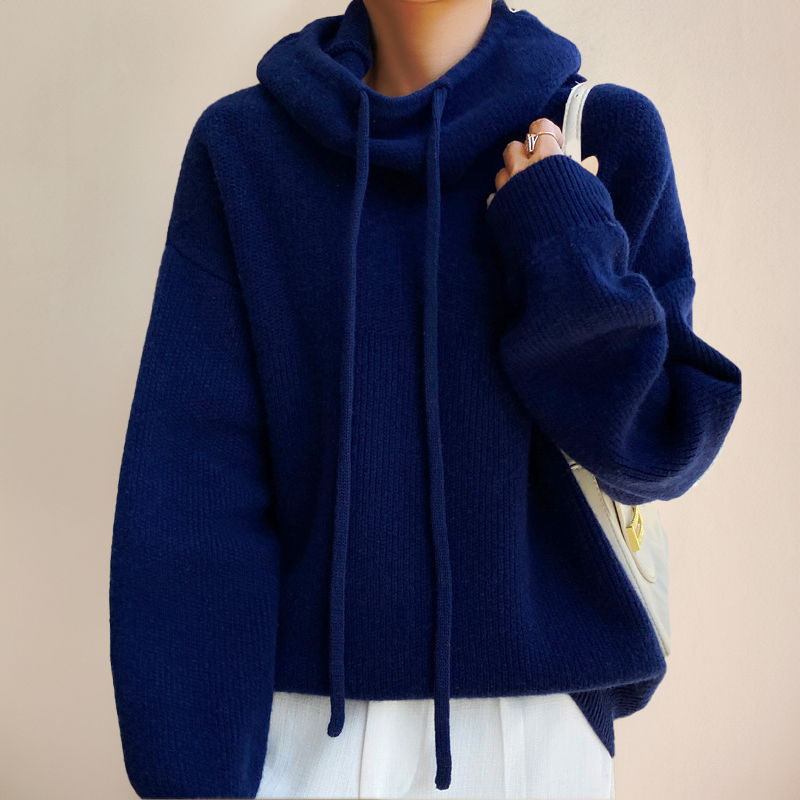 Dunkelblauer Damenpullover mit Kapuze, Strick, lässig, warm, Herbstmode, gemütlich.