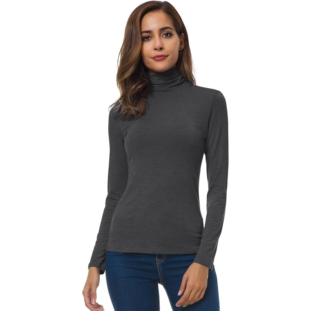 Frau in grauem Rollkragenpullover, langärmelig, modisch, Herbstmode, Damenbekleidung.