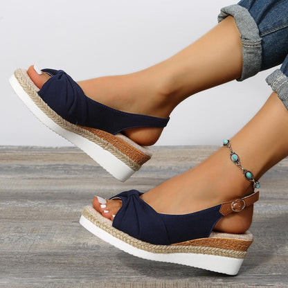 Damen Sandalen, blau, Keilabsatz, bequem, Sommermode, Freizeit, Knöchelriemen, Espadrille-Stil.