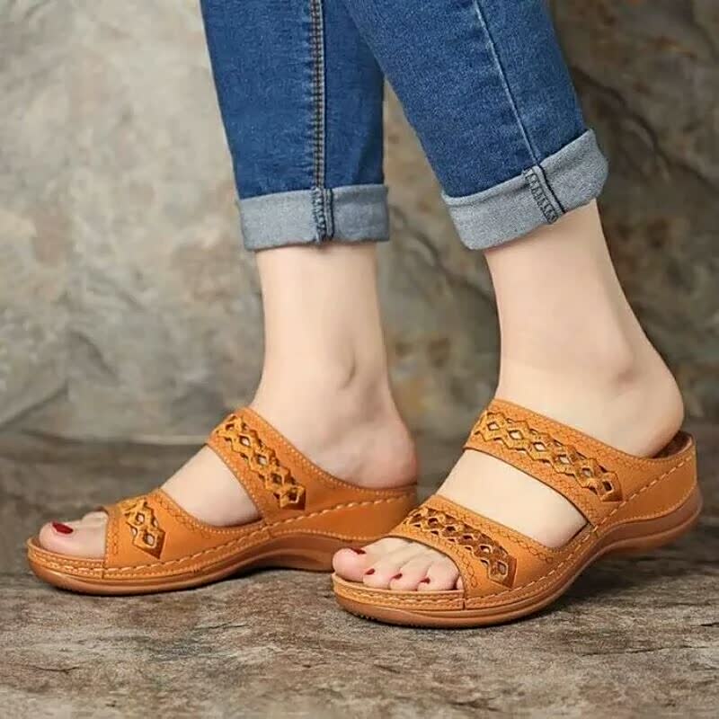 Braune Damen-Sandalen aus Leder, bequem, mit Cut-Out-Design, ideal für Sommermode.