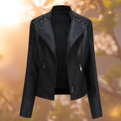 Schwarze Lederjacke Damen, Reißverschluss, Biker-Stil, modisch, Herbstmode, elegant.