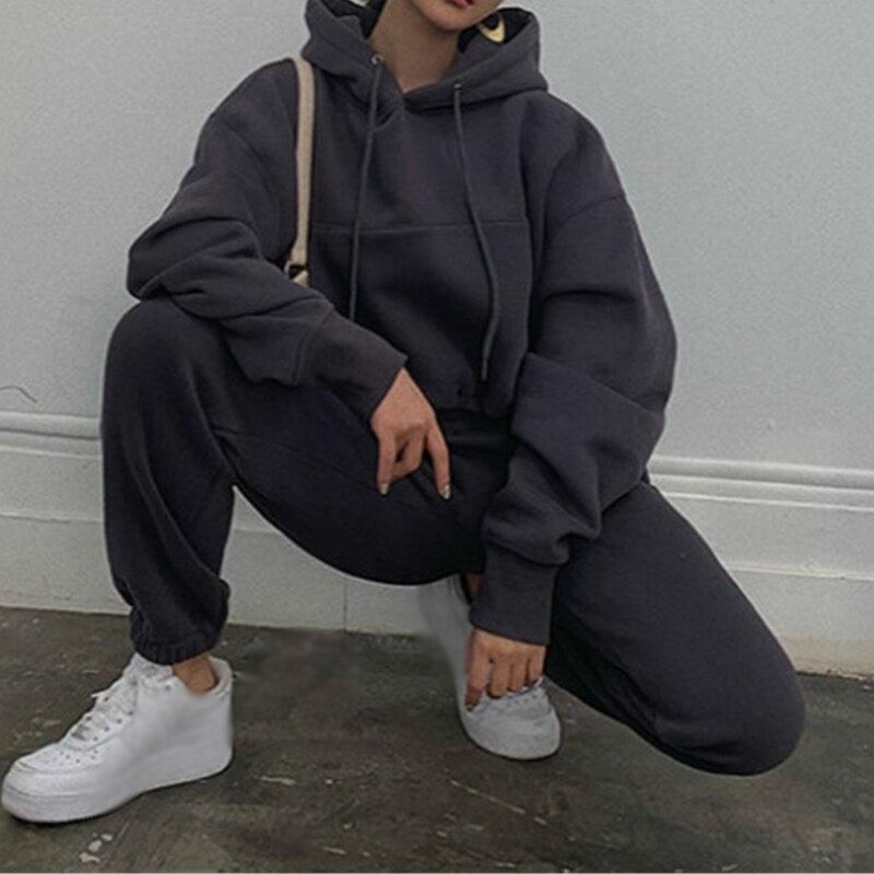Dunkelgrauer Hoodie und Jogginghose Set, Damenmode, Freizeitkleidung, bequeme Passform