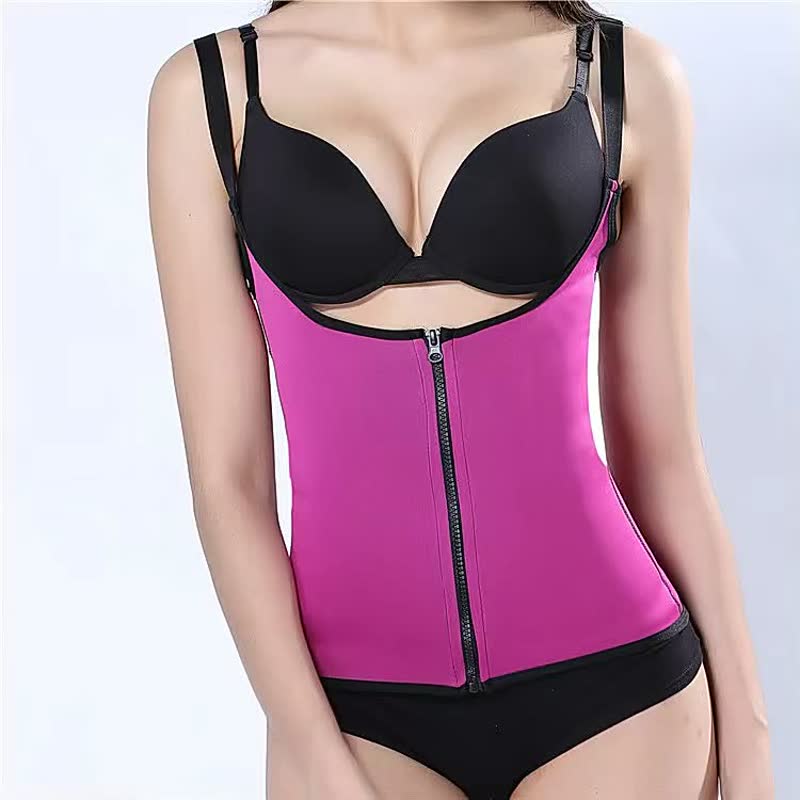 Frau in pinkem Neopren-Taillentrainer mit Reißverschluss, Fitness, Shapewear, Sportbekleidung.
