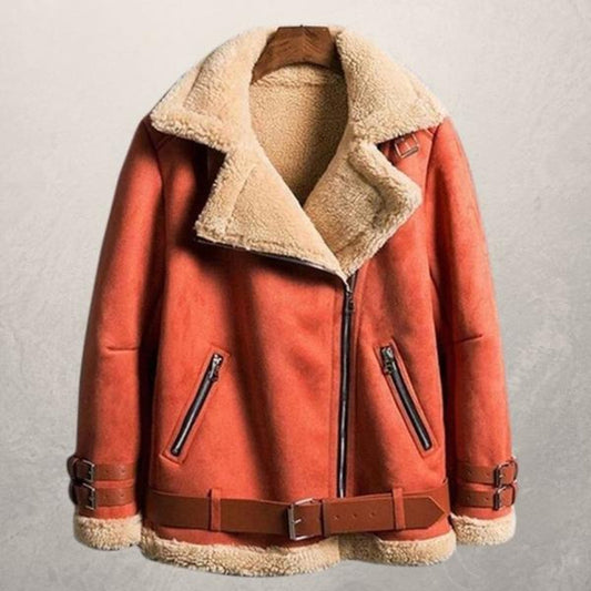 Braune Lammfelljacke mit Reißverschluss, Lederdetails, Wintermode, Herrenbekleidung.