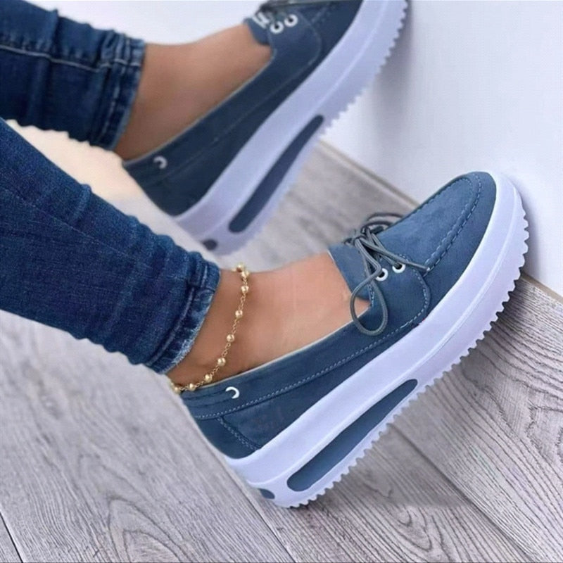 Blaue Damen-Sneaker mit Plateau, Leder, lässig, modisch, bequem, für Freizeitkleidung.