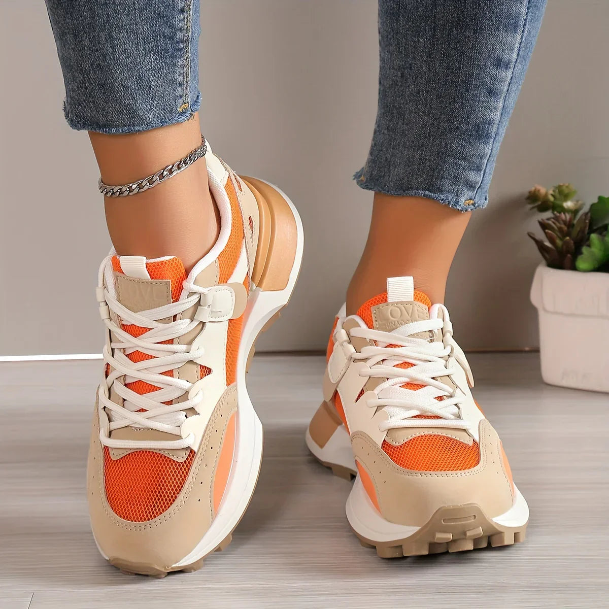 Damen-Sneaker, orange-beige, Mesh-Leder, modisch, bequem, Freizeit, Jeans, Pflanzen-Deko.
