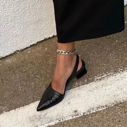 Damen Slingback Pumps, spitze Zehen, schwarzes Leder, mittlerer Blockabsatz, elegant, Vintage.