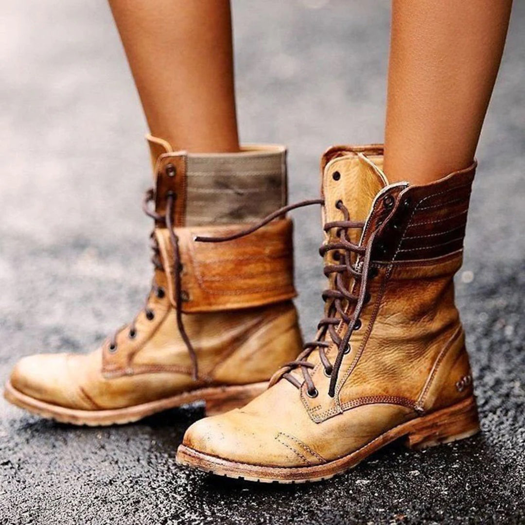 Braune Lederstiefel für Damen, Vintage-Design, Schnürung, robust, modisch, Outdoor-tauglich.