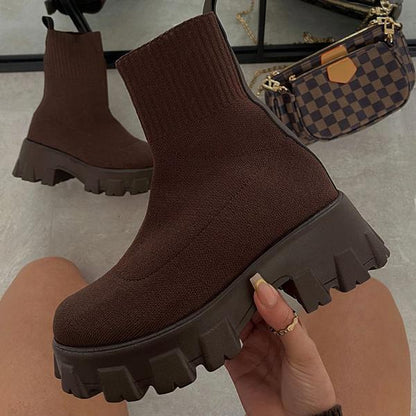 Braune Damen-Stiefeletten mit dicker Sohle, Strickmaterial, modisch, robust, Herbstschuhe.