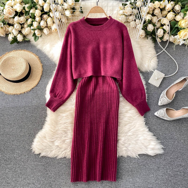Bordeauxrotes Strickkleid-Set, Pullover und Rock, Damenmode, Herbst-Winter, elegant.