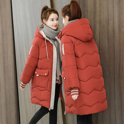 Rote Damen-Daunenjacke mit Kapuze, warm, modisch, Wintermantel, Outdoor-Bekleidung.