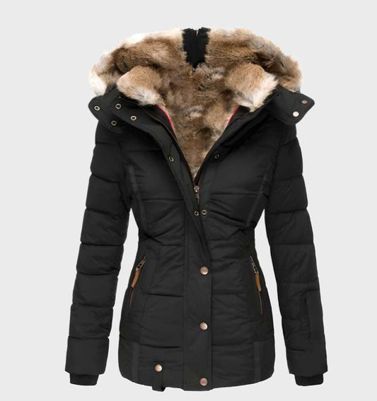 Schwarze Damen-Winterjacke mit Kunstfellkapuze, warm gefüttert, modisch und funktional.