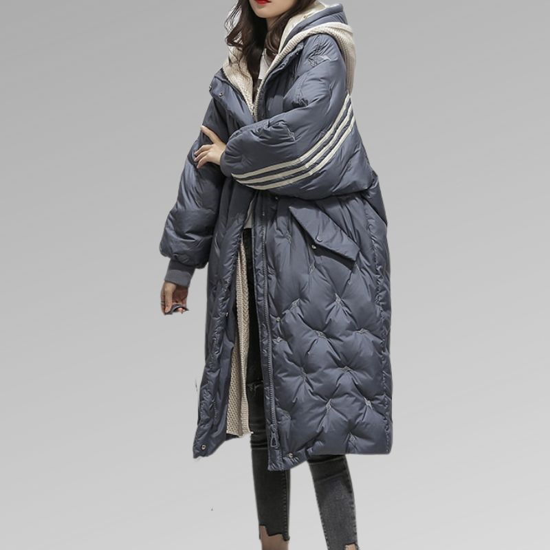 Damen Wintermantel, blau, gesteppt, Kapuze, warm, modisch, lang, Freizeitkleidung.