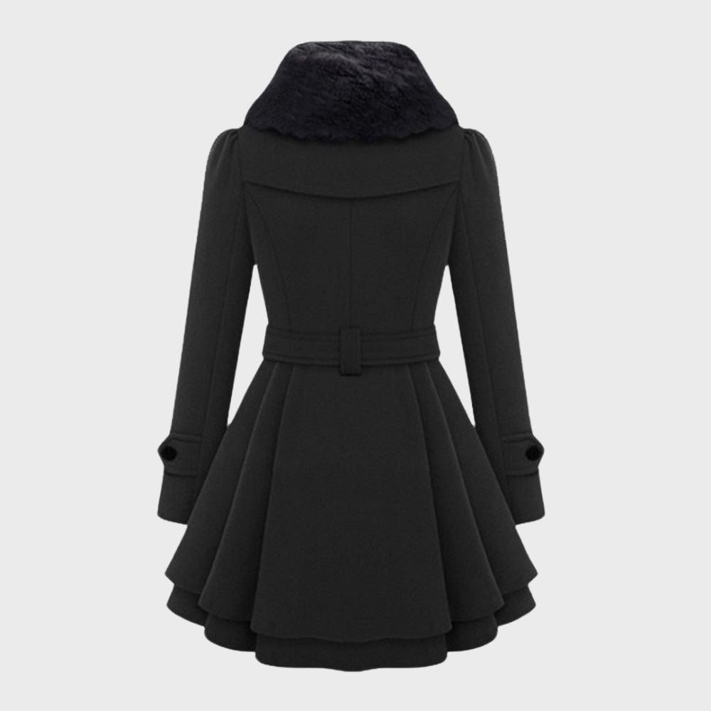 Schwarzer Damen-Wintermantel mit Gürtel und Kunstfellkragen, elegant und warm.
