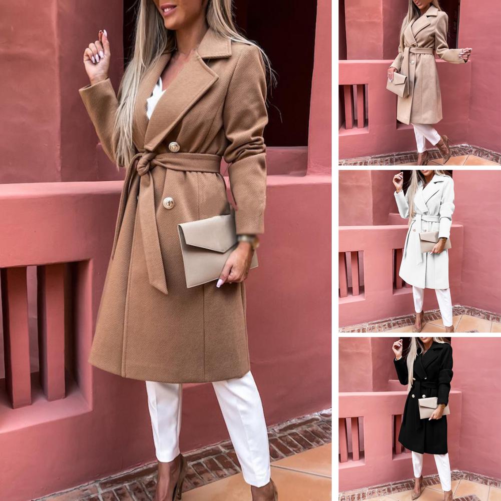 Damen Trenchcoat, beige, mit Gürtel, elegantes Design, Herbstmode, stilvoller Mantel.