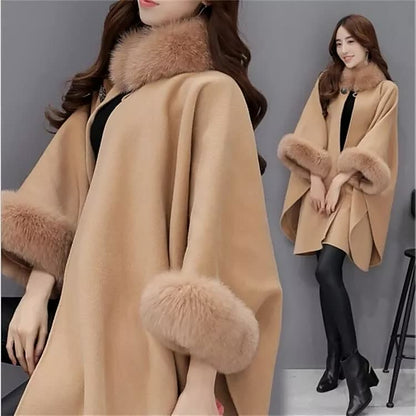 Damen Poncho Cape, beige, Kunstpelzbesatz, elegant, Wintermode, warm, stilvoll, Mantel.