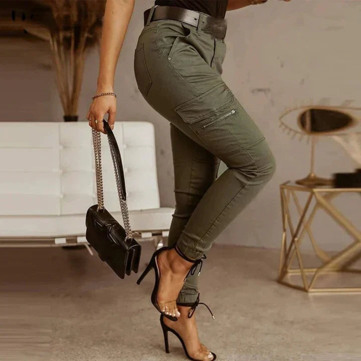 Damer cargojeans med elastiska muddar – Nadine