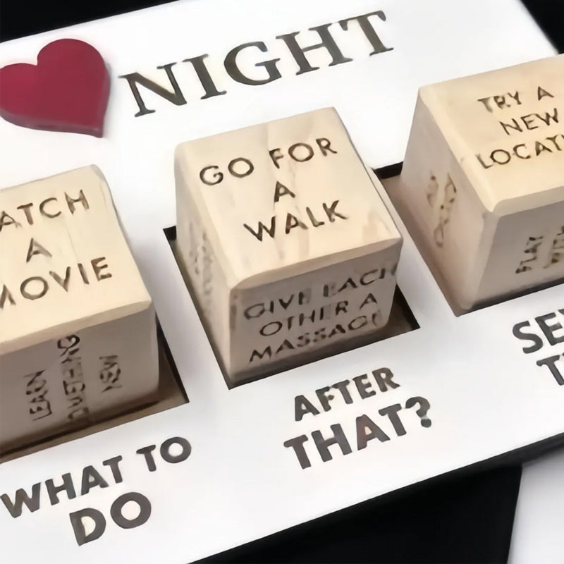 Holzwürfel-Spiel für Date Night, beige, mit romantischen Aktivitäten, Geschenkidee für Paare.