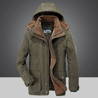 Grüne Herren-Daunenjacke mit Kapuze, warm, wasserabweisend, ideal für Winter, Outdoor-Aktivitäten.