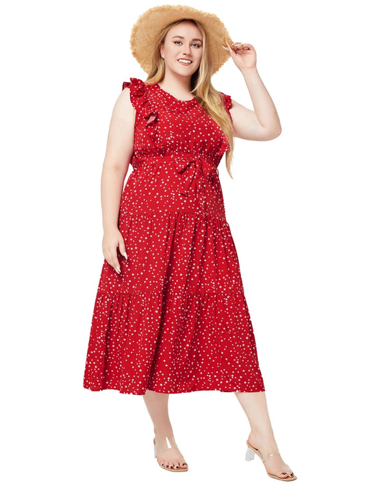 Frau im roten gepunkteten Sommerkleid mit Strohhut und Sandalen, Plus-Size-Mode.