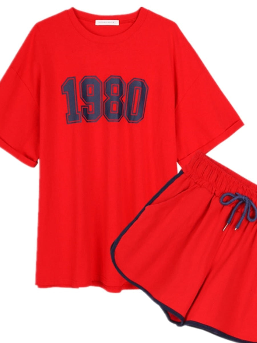 Rotes T-Shirt und Shorts Set mit "1980" Aufdruck, Baumwolle, lässige Sommermode, Unisex.