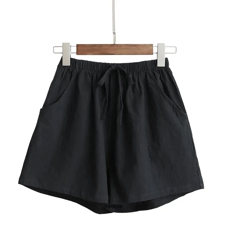 Schwarze Damen-Shorts aus Baumwolle mit elastischem Bund und Taschen, lässige Sommermode.