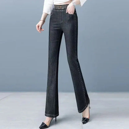 Trendiga flared damjeans – Alessa