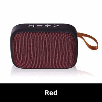 Roter tragbarer Bluetooth-Lautsprecher mit Stoffbezug und Trageschlaufe.