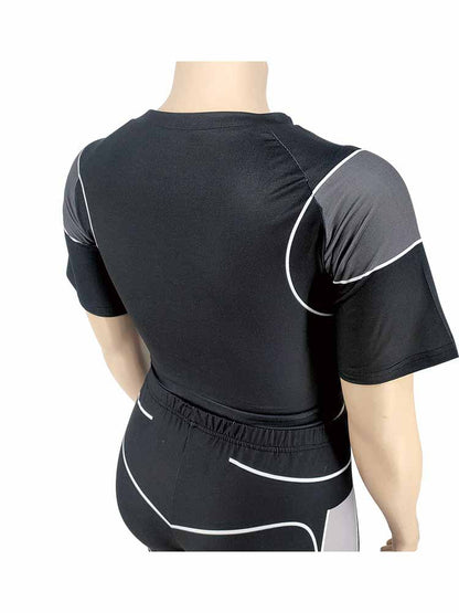 Schwarzes Sportshirt mit weißen Linien, Kurzarm, atmungsaktives Material, Rückansicht.
