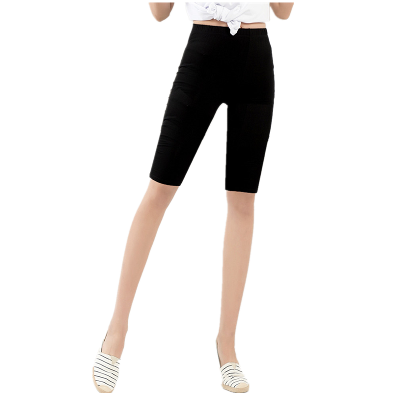 Schwarze Damen-Radlerhose, knielang, elastisch, ideal für Sport und Freizeit.