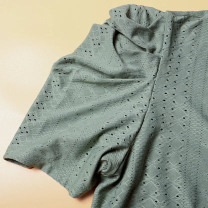 Grünes Lochmuster-Kleid aus Baumwolle, kurzärmelig, elegant, Damenmode, Sommerkleidung.