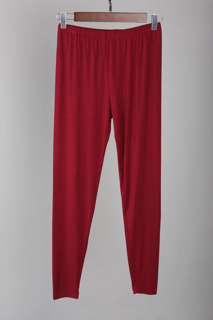 Rote Damen-Leggings aus Baumwolle, bequem, elastisch, ideal für Freizeit und Sport.