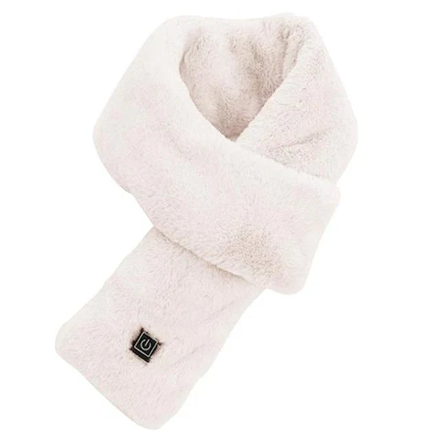 Weißer, flauschiger Schal aus Kunstfell, ideal für Wintermode und kaltes Wetter.