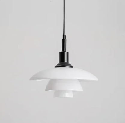 Weiße Pendelleuchte, modernes Design, Metall, skandinavischer Stil, Wohnzimmerbeleuchtung.