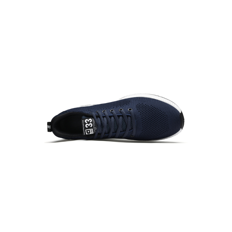 Dunkelblauer Sneaker, atmungsaktiv, Sportschuh, Herren, Mesh-Obermaterial, seitliche Ansicht.