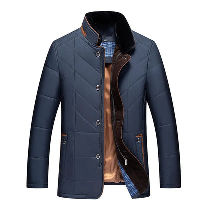 Dunkelblaue Herrenjacke, Stehkragen, gesteppt, Wintermode, warm, elegant, Reißverschluss.