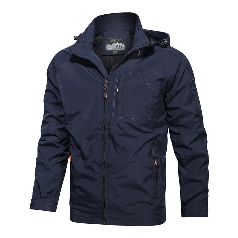 Dunkelblaue Herrenjacke mit Kapuze, Reißverschluss, wasserabweisend, Outdoor-Bekleidung.