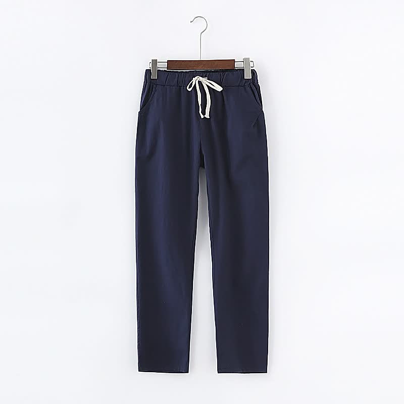 Dunkelblaue Jogginghose mit Kordelzug, Baumwolle, bequem, Herrenmode, Freizeitkleidung.