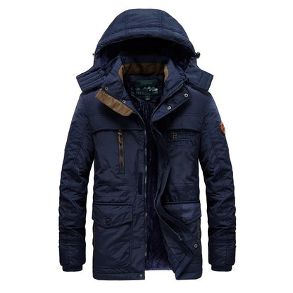 Dunkelblaue Herren-Winterjacke mit Kapuze, Reißverschluss, Taschen, Outdoor-Bekleidung.