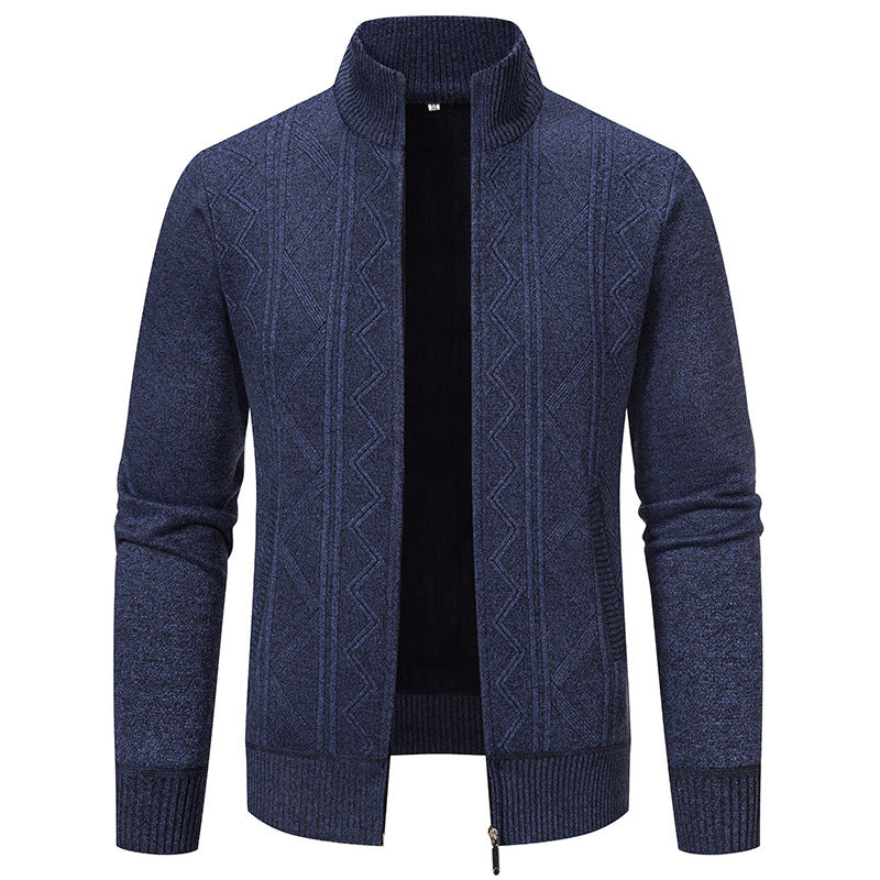 Dunkelblauer Herren-Strickjacke mit Reißverschluss, geometrisches Muster, warm und stilvoll.
