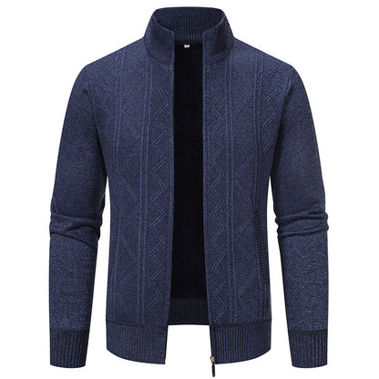 Dunkelblauer Herren-Strickjacke mit Reißverschluss, geometrisches Muster, warm und stilvoll.